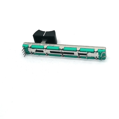 Kundenspezifisches Metallhebel-Kohlefilm-lineares 60-mm-10K-Linearschiebepotentiometer, das für Soundkonsolen-Kopfhörer und Mikrofon verwendet wird