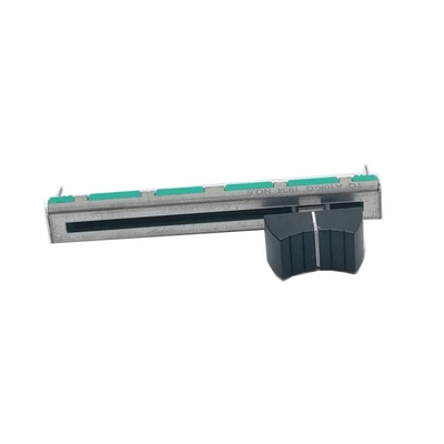 Kundenspezifisches Metallhebel-Kohlefilm-lineares 60-mm-10K-Linearschiebepotentiometer, das für Soundkonsolen-Kopfhörer und Mikrofon verwendet wird